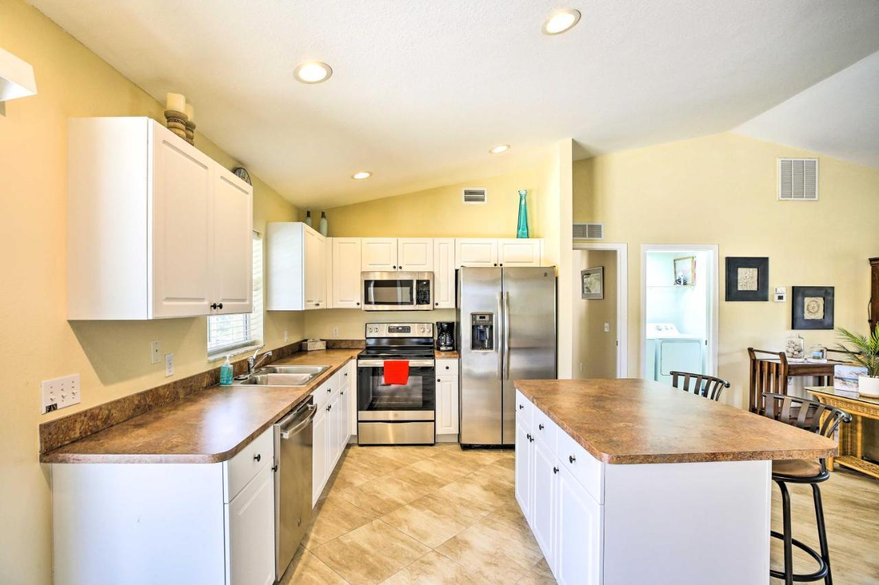 Cape Coral Canalfront Home With Pool And Dock Zewnętrze zdjęcie
